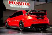 ‘Honda Civic Type R’ ใหม่ เทียบชั้น ‘A45 AMG’