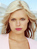 Sophie Monk (โซฟีย์ มั้งค์)