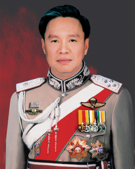 พล.ต.อ.พัชรวาท วงษ์สุวรรณ