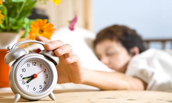 แค่ตื่นเช้าไปทำงาน ก็เสี่ยงเป็นโรคหัวใจ-เบาหวานได้