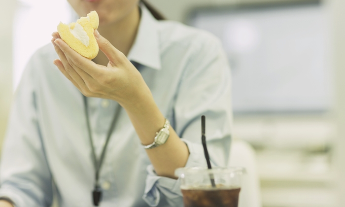 10 วิธีลดหิว-กินจุบจิบ เพื่อ “ลดน้ำหนัก” อย่างได้ผล