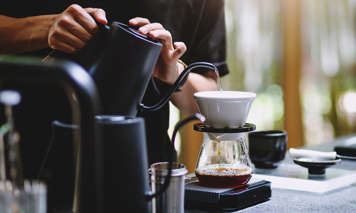 7 สัญญาณอันตรายว่าคุณต้องลด “กาแฟ” ด่วนๆ