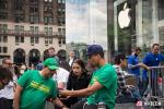 บรรยากาศ Apple Store วันแรกของการเปิดขาย iPhone 6