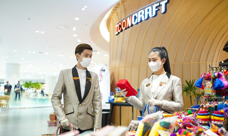 ไอคอนสยาม เปิดประสบการณ์ช้อปล้ำนำเทรนด์ อยู่ที่ไหนก็ช้อปได้ อัพเดทเทรนด์ได้ทุกเวลา