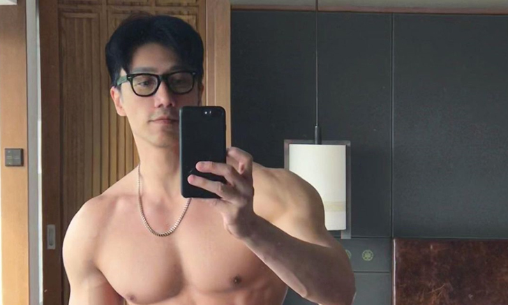 นี่คือเหตุผลที่หนุ่มๆ ต้องดูแลตัวเอง ส่องคุณลุงสุดฮอตในวัย 55 ปี