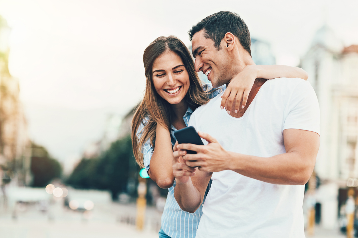 7 วิธีแสดงความรักที่ผู้ชายยุคใหม่ต้องรู้ ไม่ใช่แค่พูดว่ารักนะ!