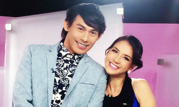 คิดถึงไมค์ ไฟส่องหน้า คู่รัก โก้ นฤเบศร์ – จอย พวงเพชร