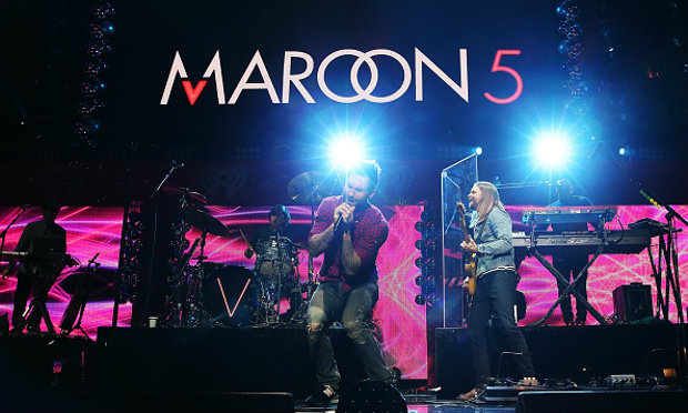 วงร็อคชื่อดังกระหึ่มโลก Maroon 5 กับเส้นทางความดังที่ไม่ธรรมดา