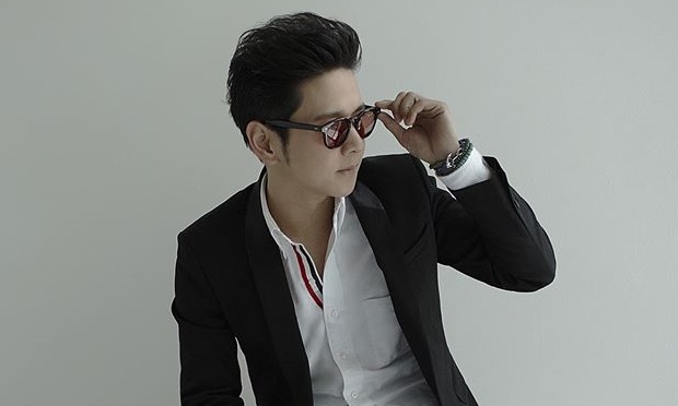 พลิกแนว! โต๋ ศักดิ์สิทธิ์ ‘ฝากมากับดวงดาว’ ดนตรีแน่นครบเครื่องขึ้น