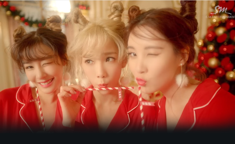 น่ารักชะมัด! Girls\' Generation-TTS แจกความสดใสรับคริสต์มาสกับ \
