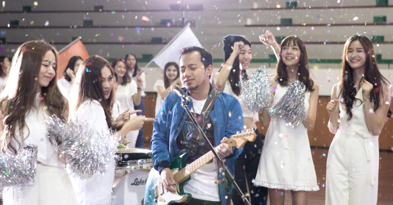 “ลาบานูน” สุดเขินประกบ 6 นางเอกร้อยล้านวิวใน MV “แพ้ทาง”