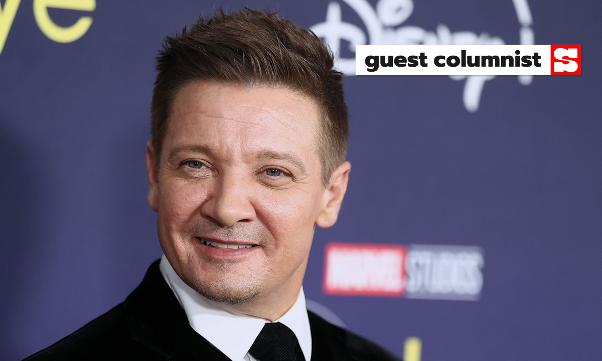 รู้ไหมว่าอาชีพก่อนเข้าวงการของ Jeremy Renner คือช่างเสริมสวย โดย ตั๋วร้อน ป๊อปคอร์นชีส