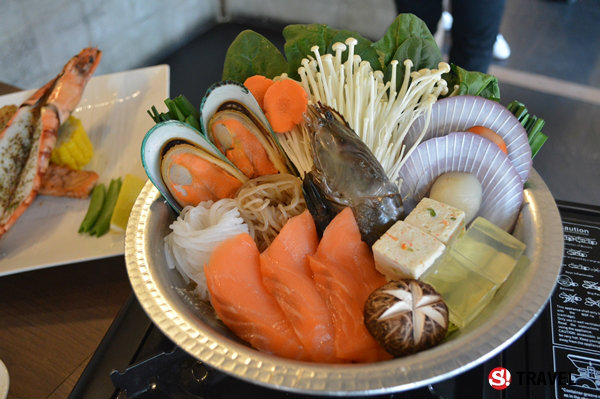 อิ่ม อร่อย อบอุ่นกับบุฟเฟ่ต์ \