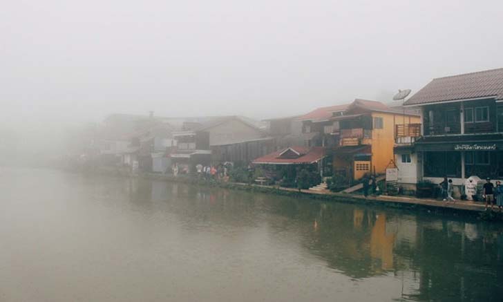 บ้านอีต่องปิดรับนักท่องเที่ยว ป้องกันการแพร่ระบาดโรคโควิด-19