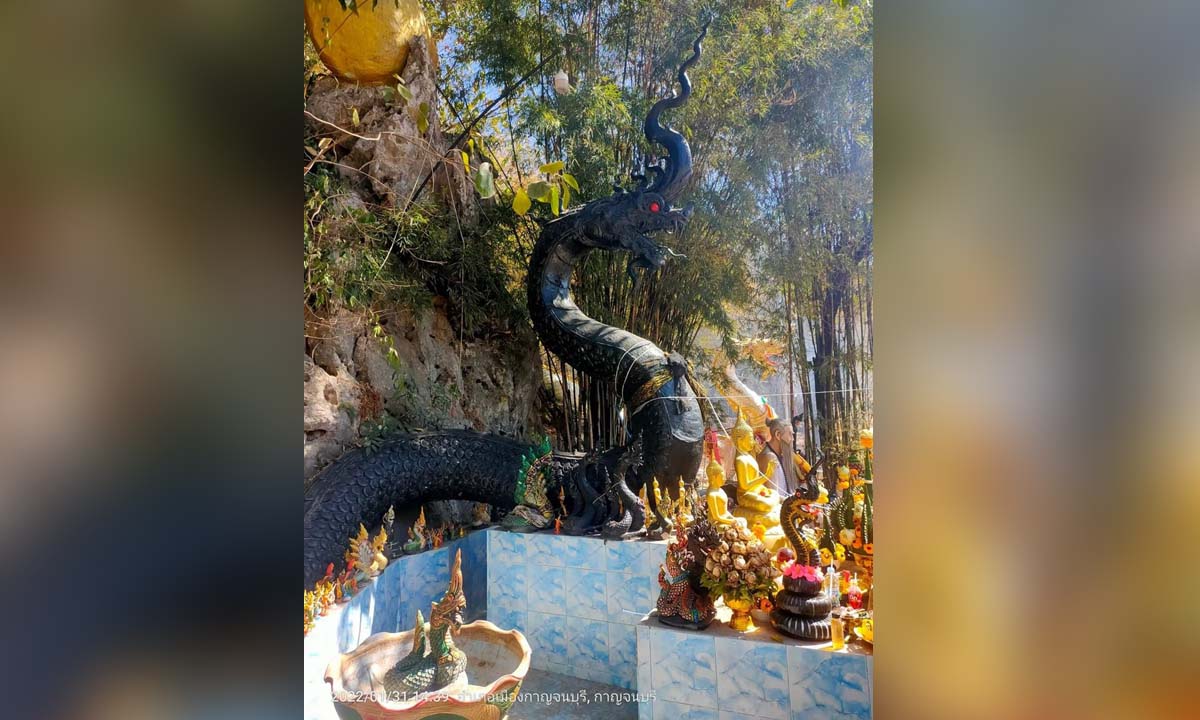 องค์ปู่นิลกาฬ พญานาคสีดำแห่งวัดถ้ำคีรีธรรม