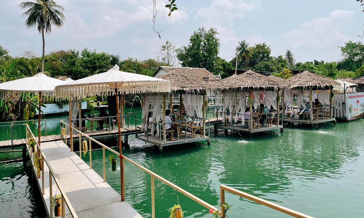 About Coco ร้านกลางน้ำฟีลชาวเกาะ เหมือนยกชายหาดมาไว้ที่นครปฐม!