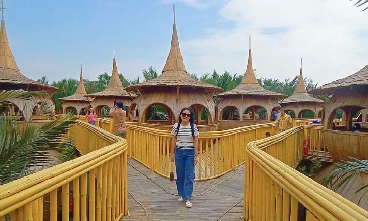 ตัวเงินตัวทอง คาเฟ่ ร้านชื่อเท่ ดีไซน์อย่างเก๋น่าไปถ่ายรูป
