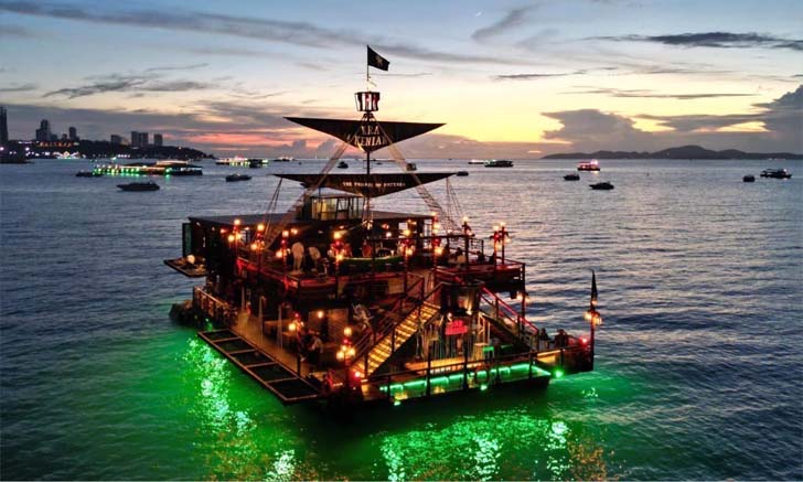 เปิดภาพเรือ KraKenian The Private Of Pattaya เรือคาเฟ่โจรสลัดก่อนจะอับปาง