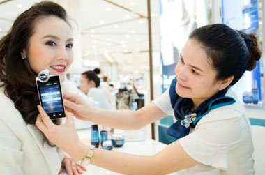 ตรวจผิวแบบสมาร์ทๆ กับ Blue Smart Skin Analyzer จากไบโอเธิร์ม